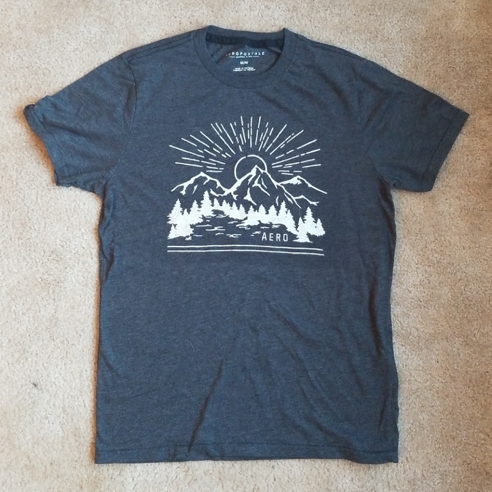 Aeropostale short sleeve t shirt medium
